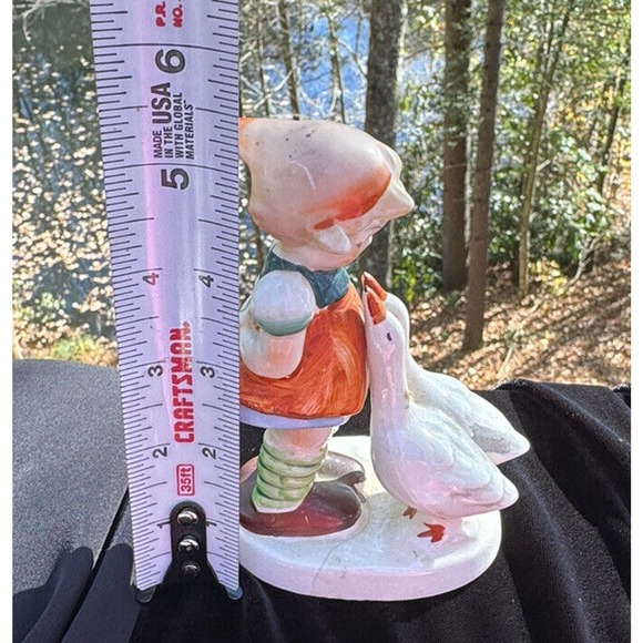 Arnart 5th Avenue Hand Painted Vintage Girl feeding geese made in Japan -S84 - Picture 9 of 11
